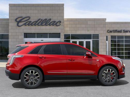 2025 Cadillac XT5 Sport