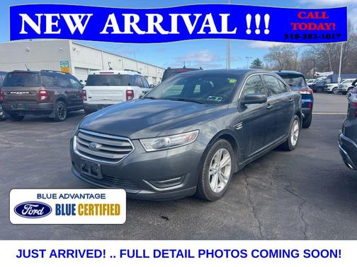 Magnetic 2017 Ford Taurus SEL