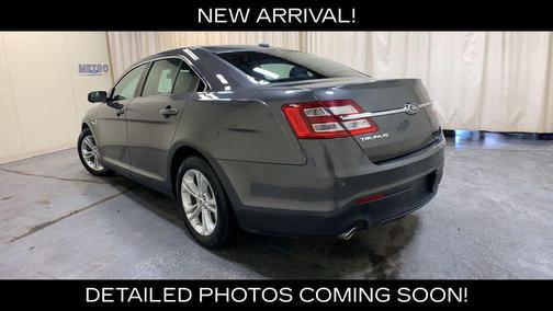 Magnetic 2017 Ford Taurus SEL