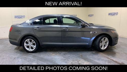 Magnetic 2017 Ford Taurus SEL