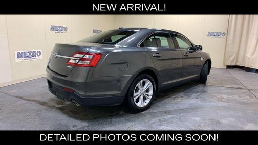 Magnetic 2017 Ford Taurus SEL