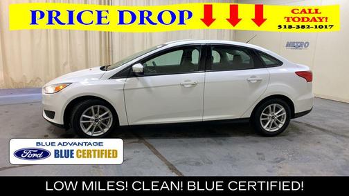 Oxford White 2017 Ford Focus SE