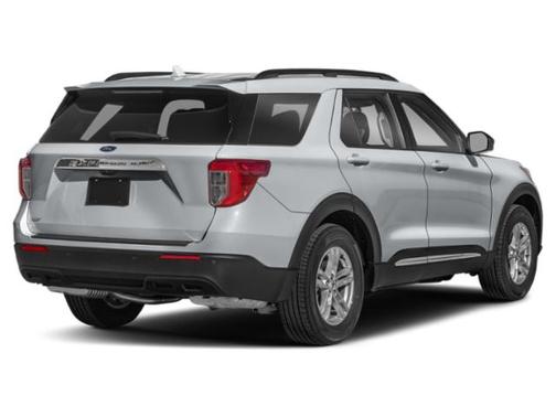 Iconic Silver Metallic 2023 Ford Explorer XLT
