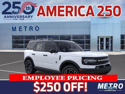 Oxford White 2026 Ford Bronco Sport Outer Banks