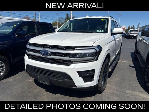 White Metallic 2024 Ford Expedition XLT