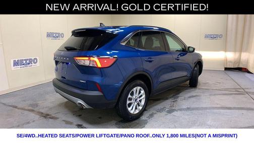 Atlas Blue Metallic 2022 Ford Escape SE