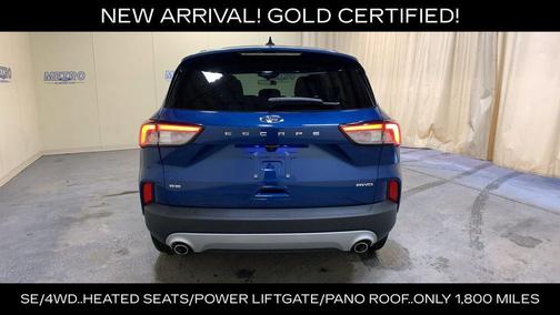 Atlas Blue Metallic 2022 Ford Escape SE