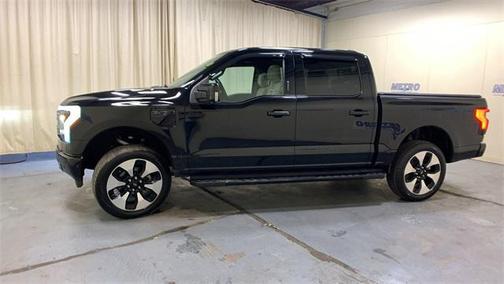 2022 Ford F-150 Lightning Platinum