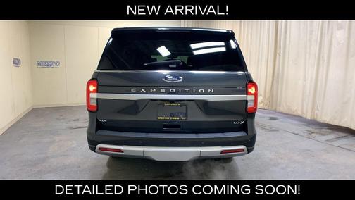 Dark Matter Metallic 2023 Ford Expedition XLT