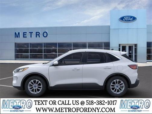 Photo 4 of 23 of 2021 Ford Escape SE