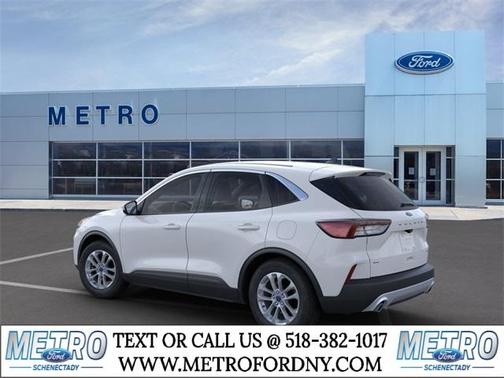 Photo 5 of 23 of 2021 Ford Escape SE