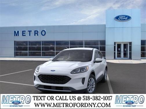 Photo 3 of 23 of 2021 Ford Escape SE