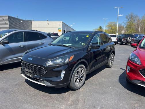 Black 2020 Ford Escape SEL
