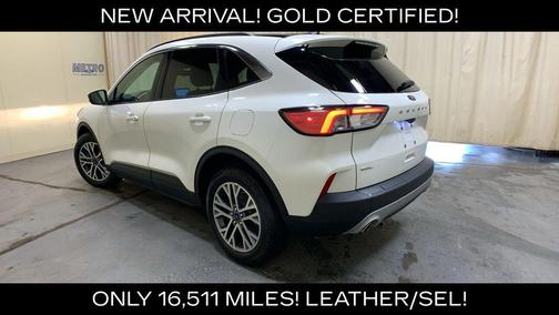 White Metallic 2022 Ford Escape SEL