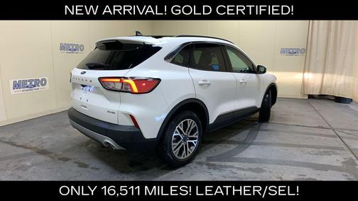 White Metallic 2022 Ford Escape SEL