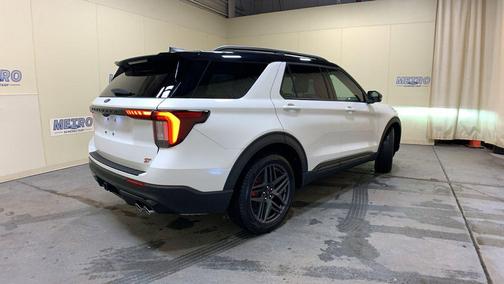White Metallic 2025 Ford Explorer ST