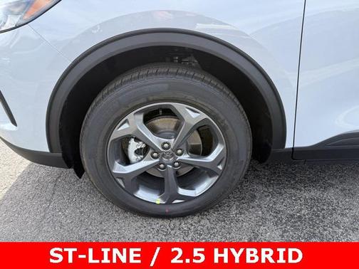 2025 Ford Escape ST-Line Select