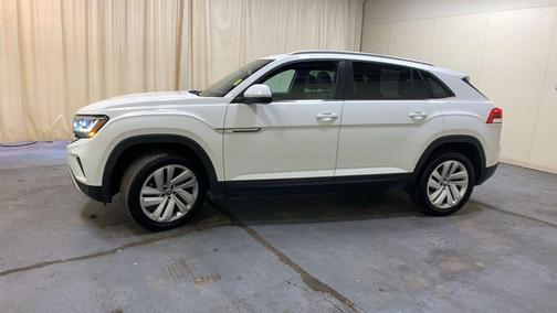 White 2020 Volkswagen Atlas Cross Sport 3.6L V6 SE w/Technology