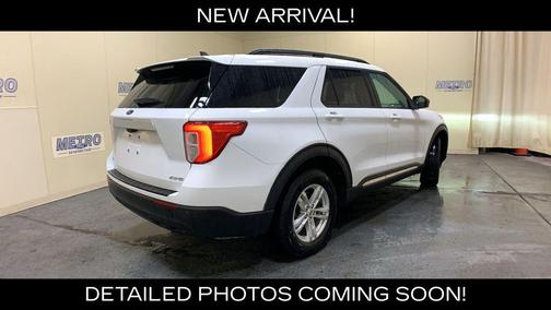 Oxford White 2021 Ford Explorer XLT