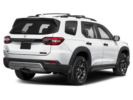 White 2024 Honda Pilot TrailSport