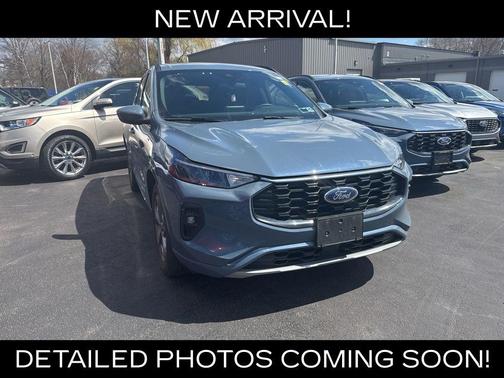Vapor Blue 2023 Ford Escape ST-Line Select