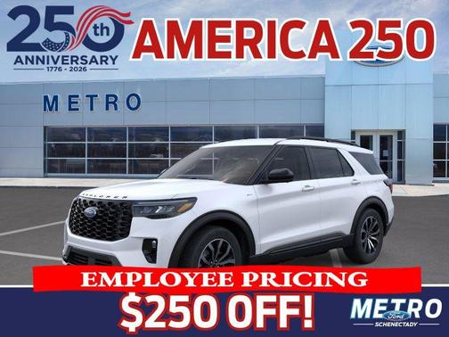 Star White Metallic Tri-Coat 2026 Ford Explorer ST-Line