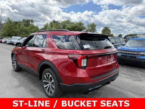 2025 Ford Explorer ST-Line