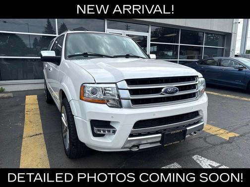 White Platinum Clearcoat Metallic 2017 Ford Expedition EL Platinum
