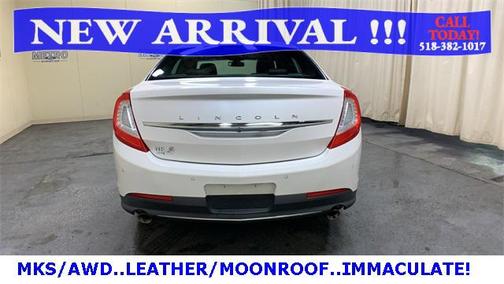 2015 Lincoln MKS Base