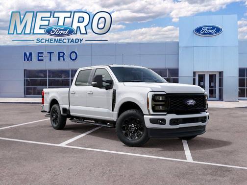 Oxford White 2027 Ford F-250 XLT