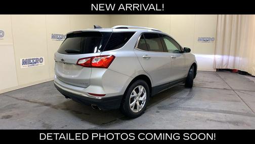 Silver Ice Metallic 2020 Chevrolet Equinox 1LT