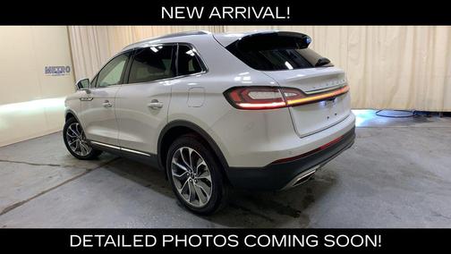 Pearl Metallic 2023 Lincoln Nautilus Reserve