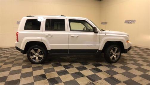 Photo 2 of 39 of 2016 Jeep Patriot Latitude
