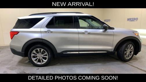 Silver Metallic 2022 Ford Explorer XLT