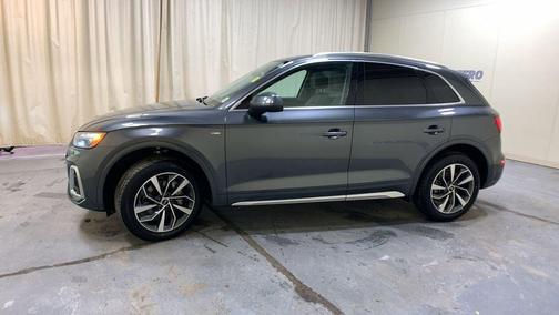 2022 Audi Q5 45 S line Premium