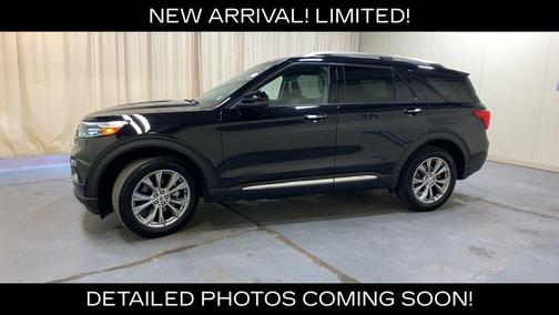 Black Metallic 2023 Ford Explorer Limited