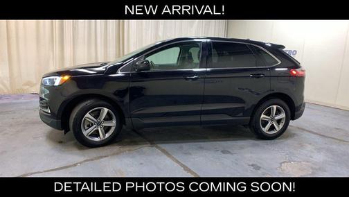 Black Metallic 2024 Ford Edge SEL