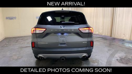 Gray Metallic 2022 Ford Escape Titanium