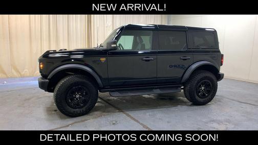 Shadow Black 2025 Ford Bronco Badlands