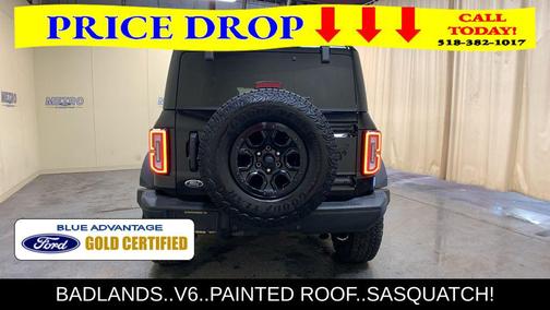 Shadow Black 2025 Ford Bronco Badlands