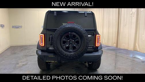 Shadow Black 2025 Ford Bronco Badlands