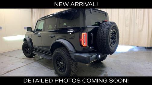 Shadow Black 2025 Ford Bronco Badlands