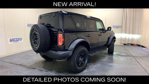 Shadow Black 2025 Ford Bronco Badlands