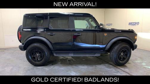 Shadow Black 2025 Ford Bronco Badlands