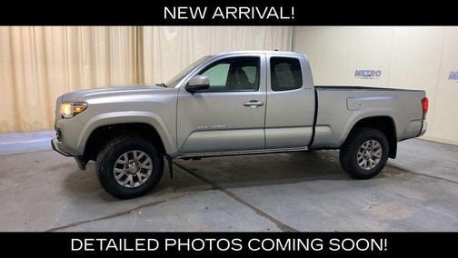 Silver Sky Metallic 2019 Toyota Tacoma SR5