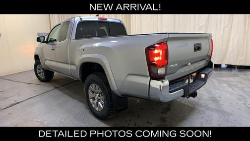 Silver Sky Metallic 2019 Toyota Tacoma SR5