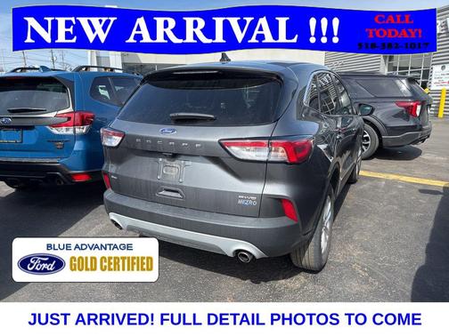 Carbonized Gray Metallic 2022 Ford Escape SE
