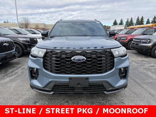 2025 Ford Explorer ST-Line
