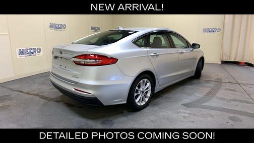 Ingot Silver 2019 Ford Fusion Hybrid SEL