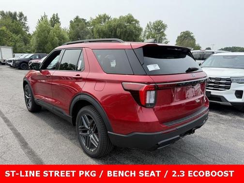 2025 Ford Explorer ST-Line